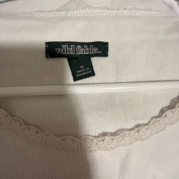 Lace neck Target long sleeves - Picture 4 of 4